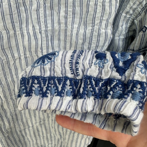 White and Blue Embroidered 3/4 Sleeve Tunic - Picture 5 of 5